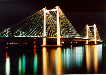 The Cable Bridge connecting Pasco and Kennewick.  Shot from Kennewick side of the Columbia River with Canon EOS Rebel 2000, manual exposure, average metering, at 50mm, 30 seconds @ f/9.5, 1 stop overexposed.  No filters used.
